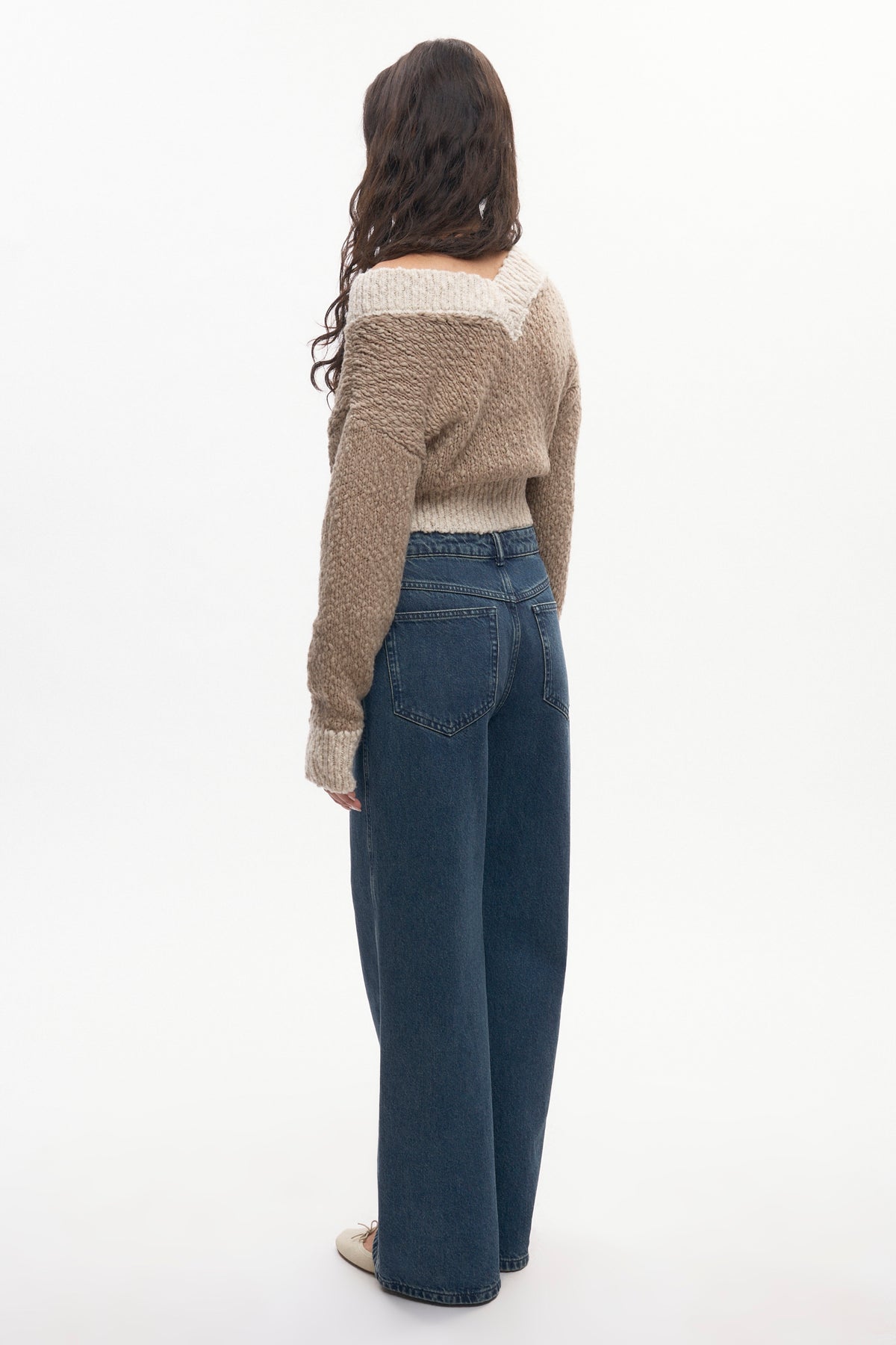 Women's Sia V-neck Sweater in Dove/Marshmallow