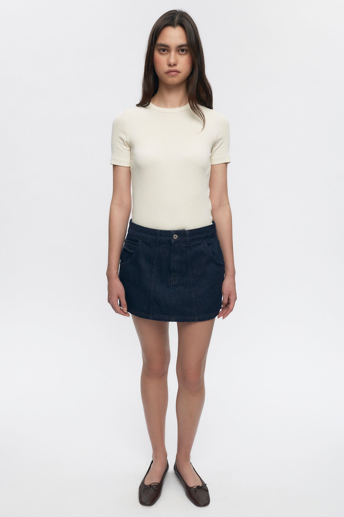 Mini denim utilitaire pour femmes en raw